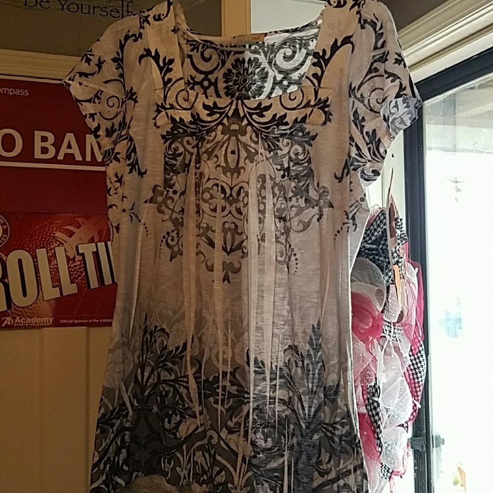 Casual black n white designed shirt